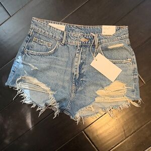 Zara High Ride Curved Distressed Jean Shorts Sz 6